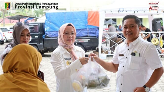 
Disperindag Operasi Pasar, Komitmen Lampung Jaga Daya Beli Rakyat