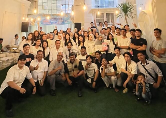 
Partai PSI Perkuat Sinergi Gelar Iftar Bersama PT Grand Modern Indonesia di Bandar Lampung